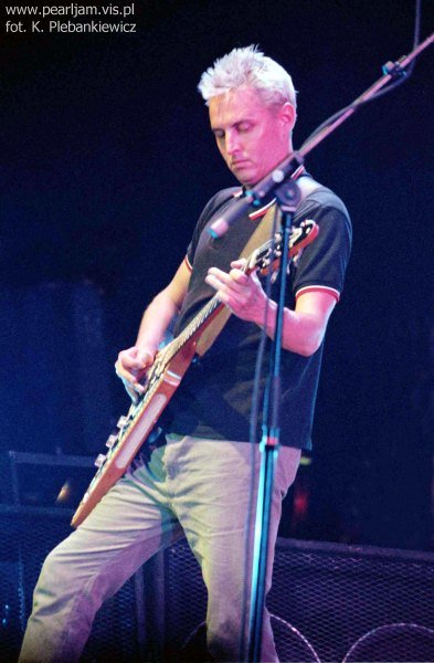mike mccready pearl jam katowice spodek 2000