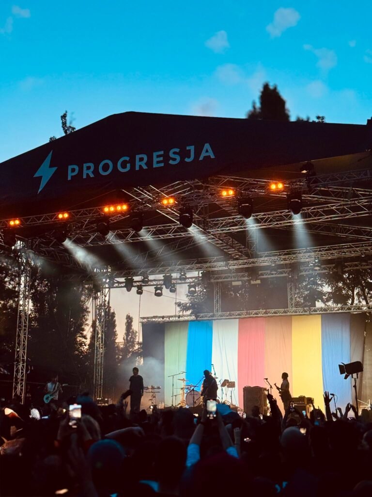 letnia scena progresji
